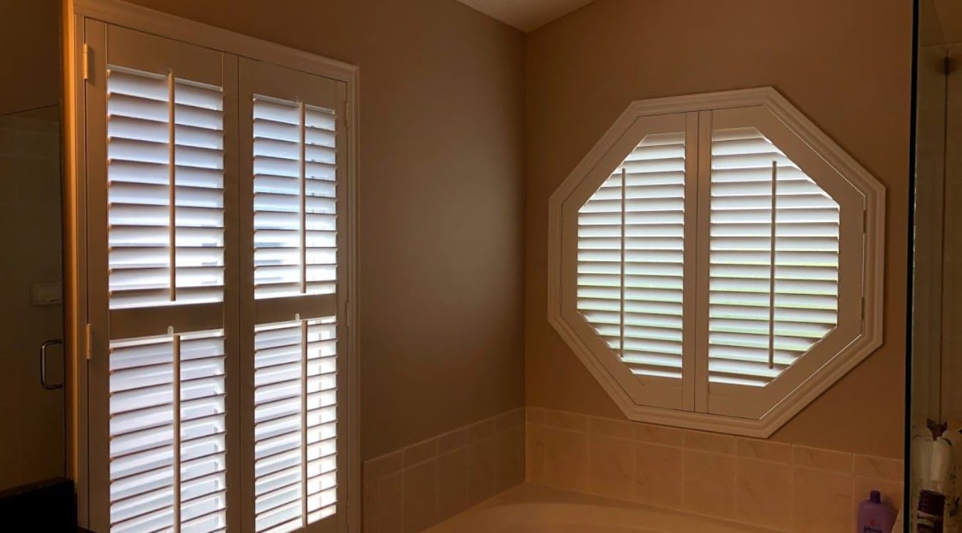 Octagon window in a Clearwater bathroom